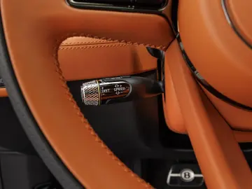 Bentley Continental GT Mulliner V8 Hybrid