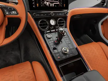 Bentley Continental GT Mulliner V8 Hybrid