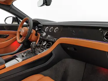 Bentley Continental GT Mulliner V8 Hybrid