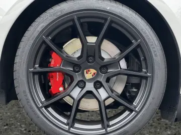 Porsche Taycan GTS