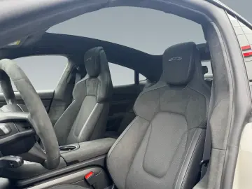Porsche Taycan GTS