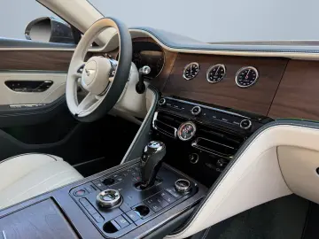Bentley Flying Spur V8 Hybrid - MY2026
