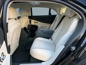 Bentley Flying Spur V8 Hybrid - MY2026