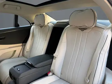 Bentley Flying Spur V8 Hybrid - MY2026