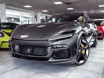 Ferrari Purosangue V12 - Carbon - Panoramic