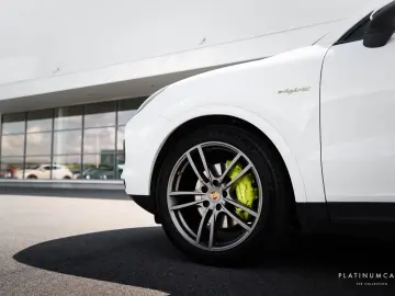 PORSCHE Cayenne E-Hybrid Coupe 462hp   Pano