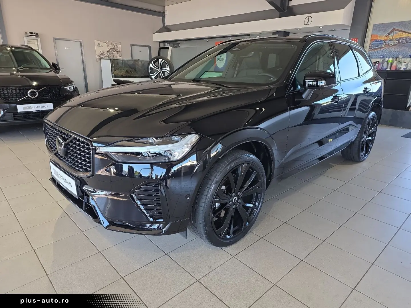 VOLVO XC60 B5 Plus Black Edition AWD BLIS AHK Nappa