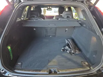 VOLVO XC60 B5 Plus Black Edition AWD BLIS AHK Nappa