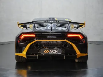 Lamborghini Huracán STO