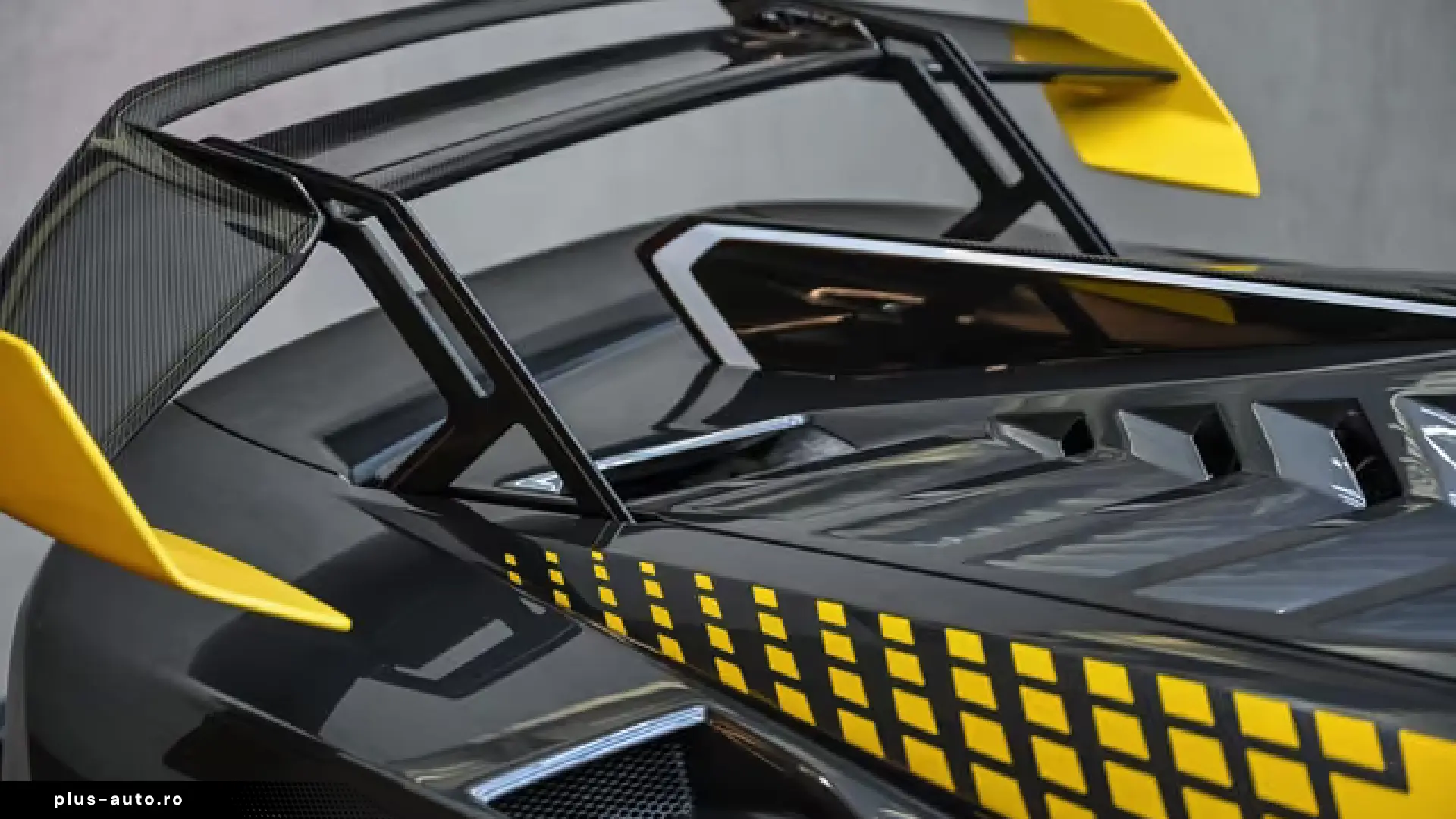 Lamborghini Huracán STO