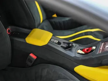 Lamborghini Huracán STO