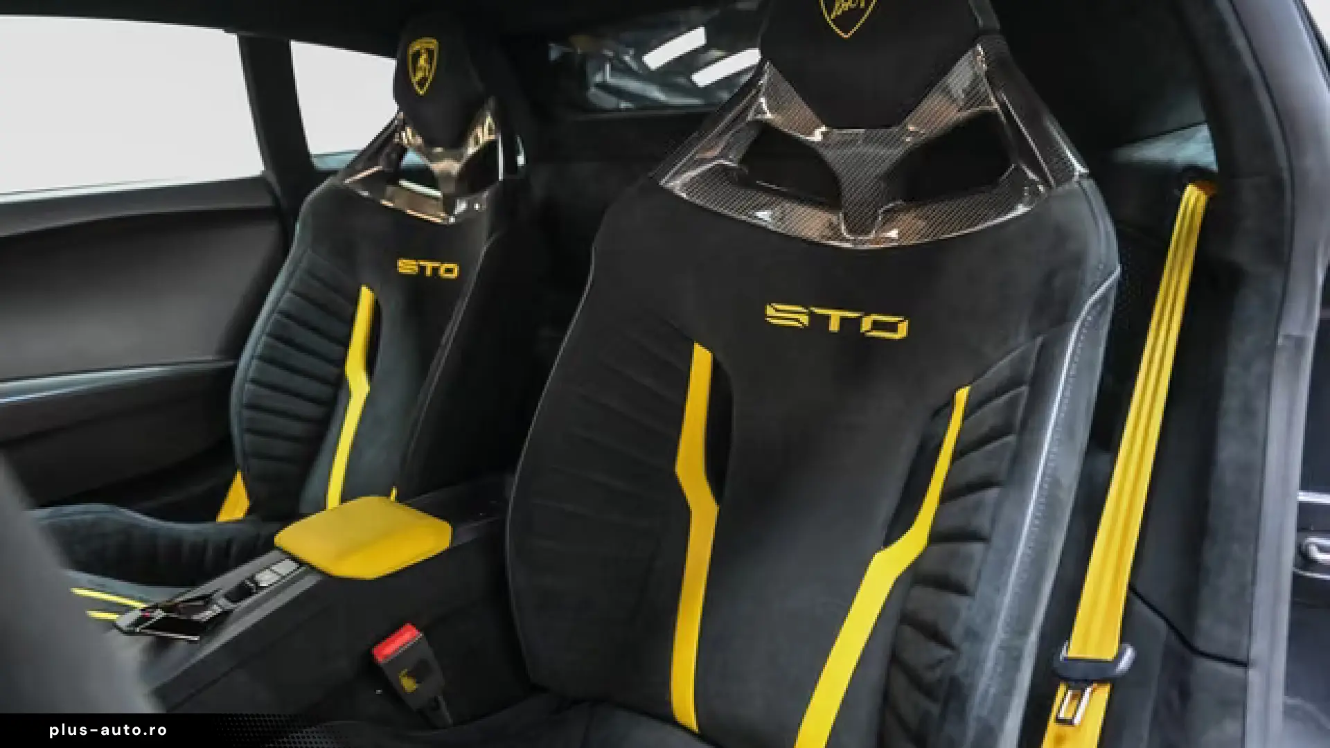 Lamborghini Huracán STO