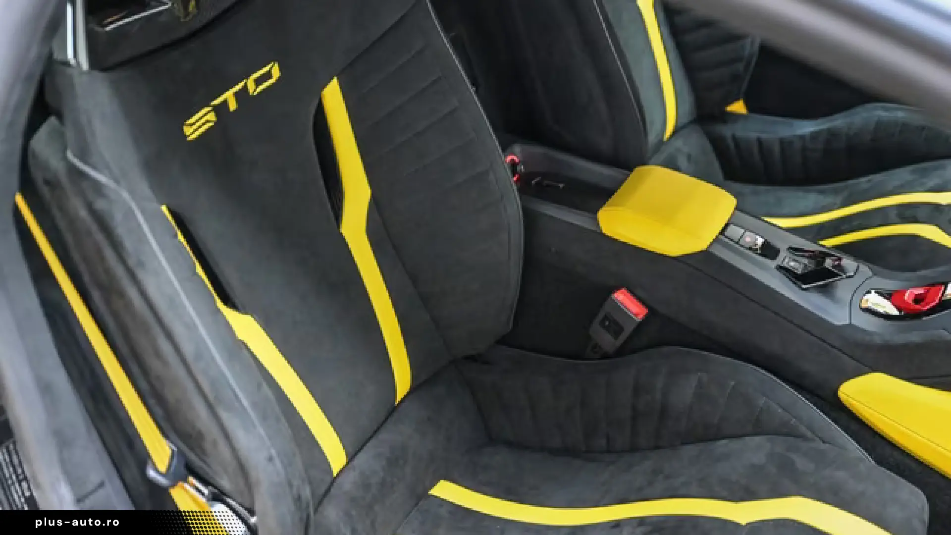 Lamborghini Huracán STO