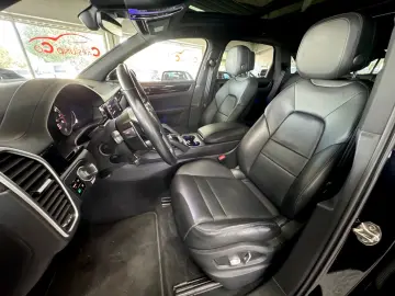 PORSCHE Cayenne E-Hybrid   PAN LED ACC SHZ APP Sp.Chrono