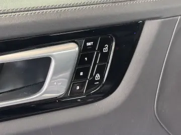 PORSCHE Cayenne E-Hybrid   PAN LED ACC SHZ APP Sp.Chrono