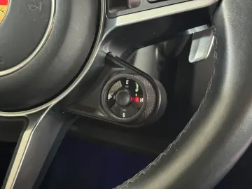 PORSCHE Cayenne E-Hybrid   PAN LED ACC SHZ APP Sp.Chrono
