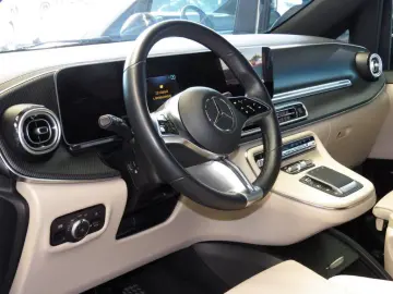 MERCEDES-BENZ V 300d Avantgarde 4x4 lang AMG Standhz…