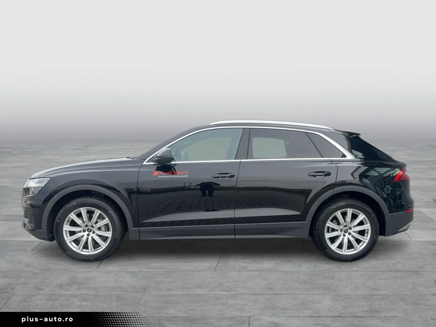 AUDI Q8 în leasing operațional MOOV