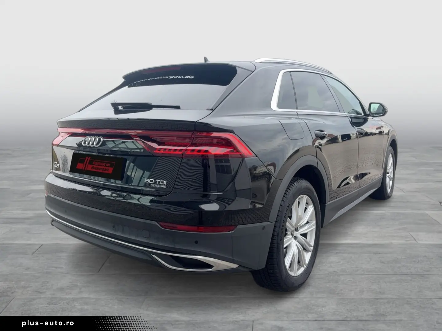 AUDI Q8 în leasing operațional MOOV