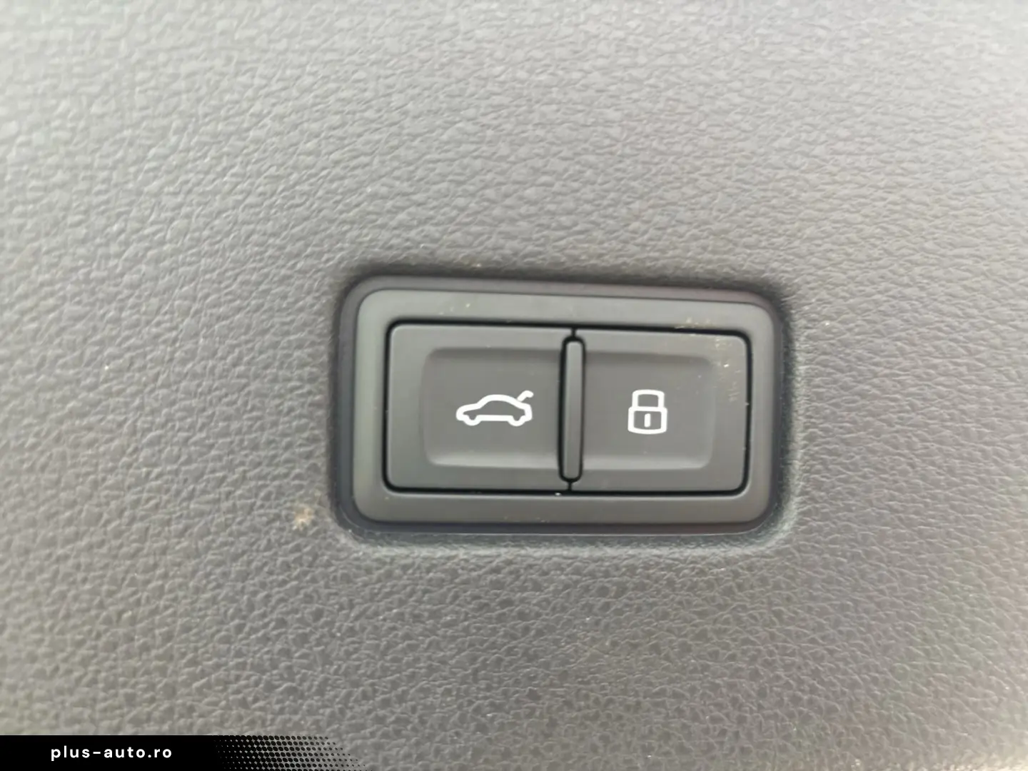 AUDI Q8 în leasing operațional MOOV