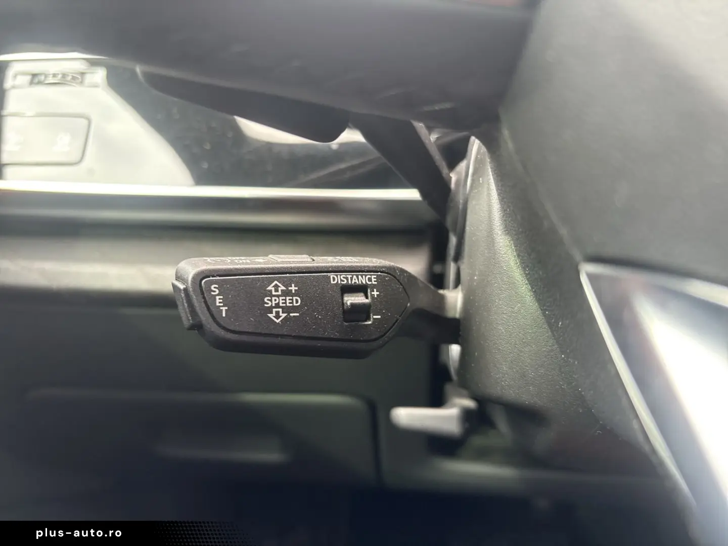 AUDI Q8 în leasing operațional MOOV