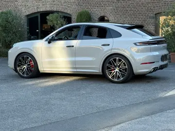 PORSCHE Cayenne S Coupe SPORTDESIGN- ABGAS BOSE 22 RS SO