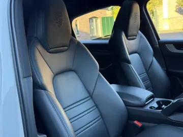 PORSCHE Cayenne S Coupe SPORTDESIGN- ABGAS BOSE 22 RS SO