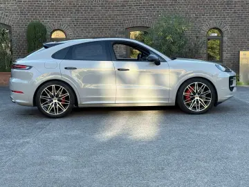 PORSCHE Cayenne S Coupe SPORTDESIGN- ABGAS BOSE 22 RS SO