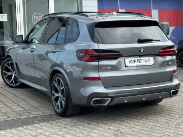 BMW X5 xDrive50e M SPORT PANOSKY KLIMASITZE DAPRO HK