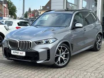 BMW X5 xDrive50e M SPORT PANOSKY KLIMASITZE DAPRO HK