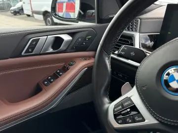 BMW X5 xDrive50e M SPORT PANOSKY KLIMASITZE DAPRO HK
