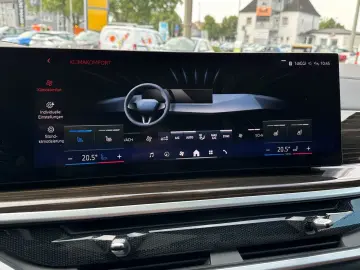 BMW X5 xDrive50e M SPORT PANOSKY KLIMASITZE DAPRO HK