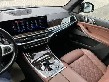 BMW X5 xDrive50e M SPORT PANOSKY KLIMASITZE DAPRO HK