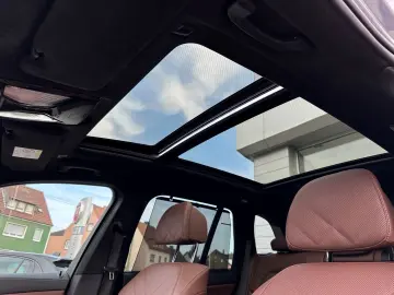 BMW X5 xDrive50e M SPORT PANOSKY KLIMASITZE DAPRO HK