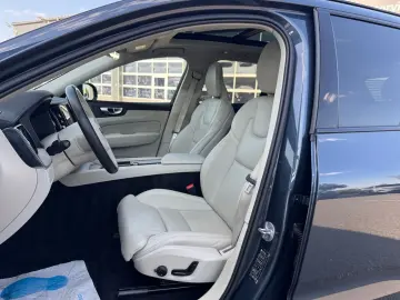 VOLVO XC60 Ultimate Dark Recharge T8 AWD Massagesitze