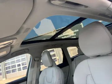 VOLVO XC60 Ultimate Dark Recharge T8 AWD Massagesitze