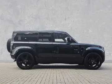 LAND ROVER Defender 110 P525 AWD V8