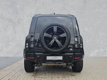 LAND ROVER Defender 110 P525 AWD V8