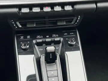 PORSCHE 911 (992) Coupe Sport-Design Kamera BOSE SpAbgas