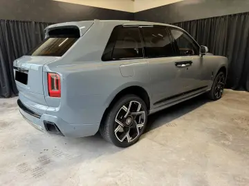 Rolls-Royce Cullinan Black Badge - MY2026