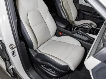 PORSCHE Cayenne Coupe Burmester InnoDrive HA-Lenkung