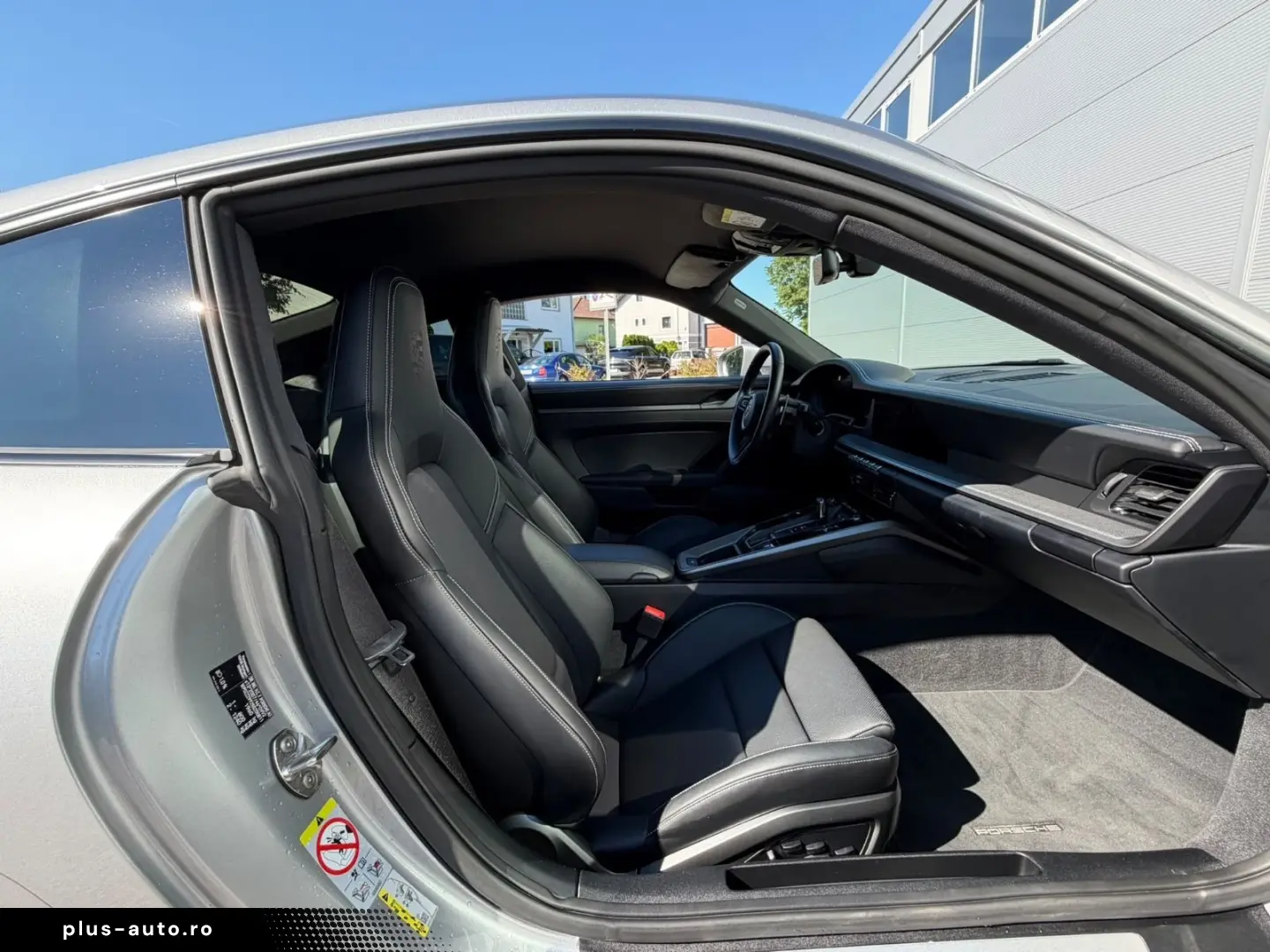 PORSCHE 911 în leasing operațional MOOV