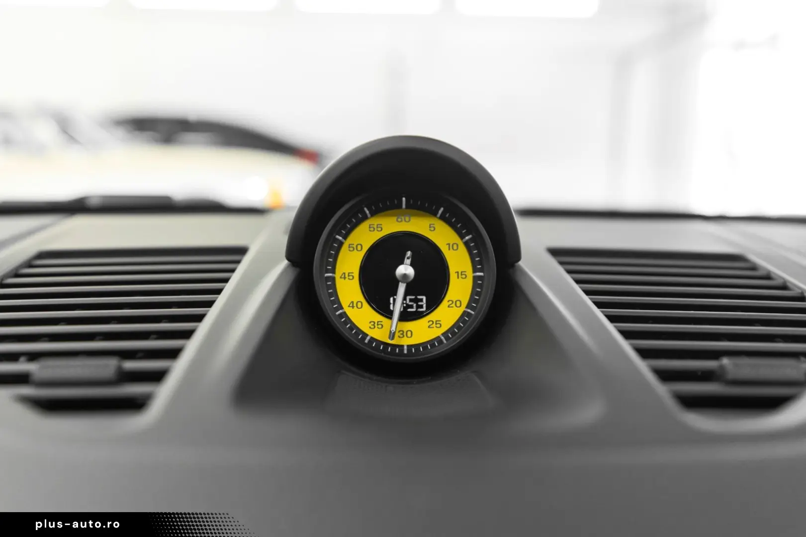 PORSCHE 911 în leasing operațional MOOV