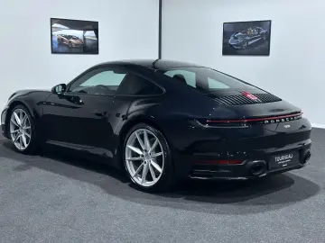 PORSCHE Carrera   Scheckheft   Approved 11 2026   Lift