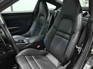 PORSCHE Carrera   Scheckheft   Approved 11 2026   Lift