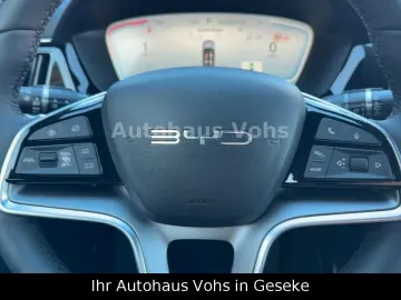 BYD SEAL U DM-i Boost LHZ HUD PANO 360  Sitzlüft AHK