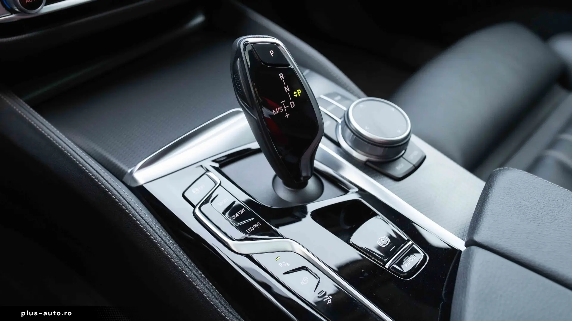 BMW 6 Series Gran Turismo 2021 — imagine 37