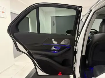 MERCEDES-BENZ GLE 400d AMG PANO DIST 360 AIR HUD