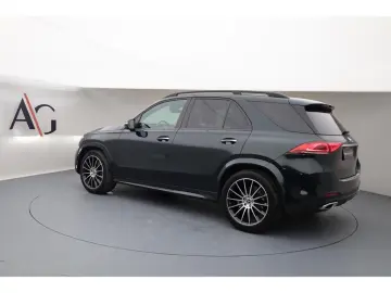 MERCEDES-BENZ GLE 400 d 4MATIC AMG MBUX Night Ambien…
