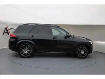 MERCEDES-BENZ GLE 400 d 4MATIC AMG MBUX Night Ambien…